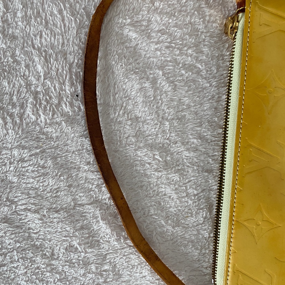 LOUIS VUITTON MONOGRAM VERNIS POCHETTE - Picture 10 of 16
